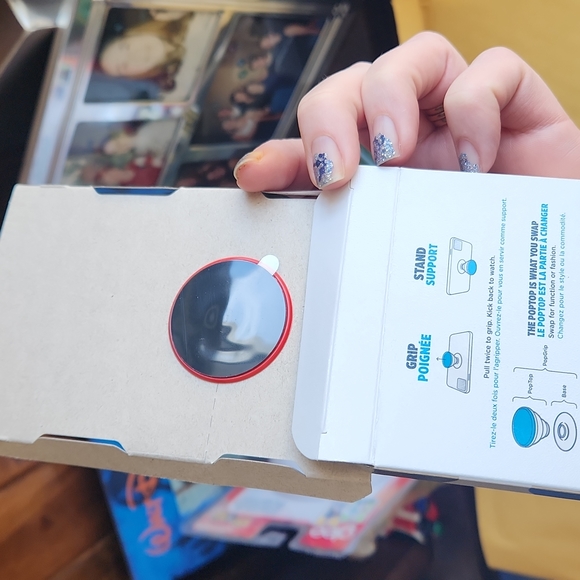 Mickey Mouse Popsocket - Picture 5 of 5